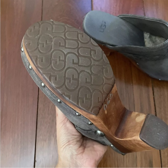 ugg mules size 8 Gray Suede - Picture 4 of 7